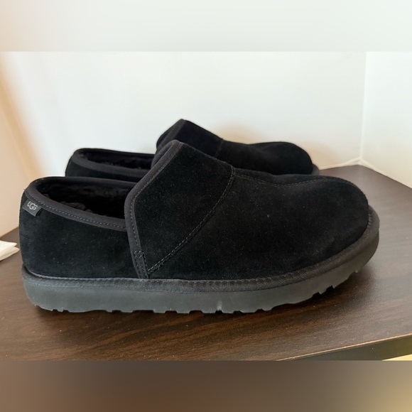 UGG Men's Black Suede Loafers/slippers size 12 NWOT - Picture 5 of 11